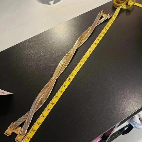 Vintage Criss Cross Gold Slinky Belt w/Rhinestone Buckle - Picture 3 of 11